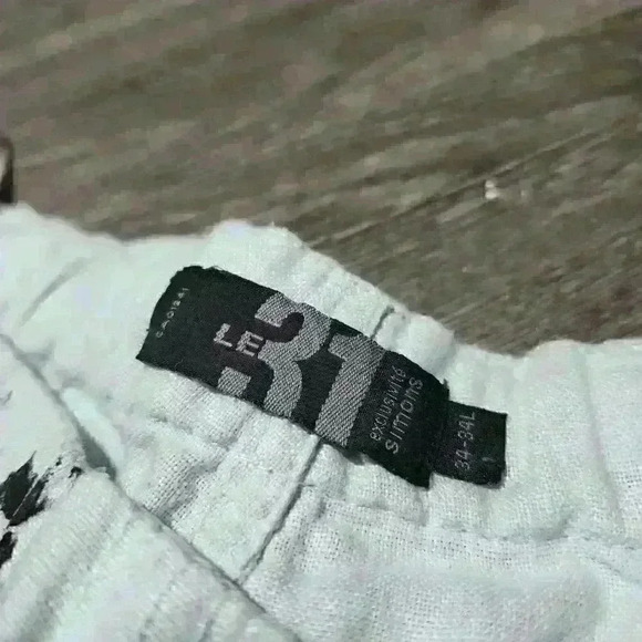 Crazy In Love heart eyes design hand-painted baby blue 100%  linen cargo pants - Picture 10 of 16